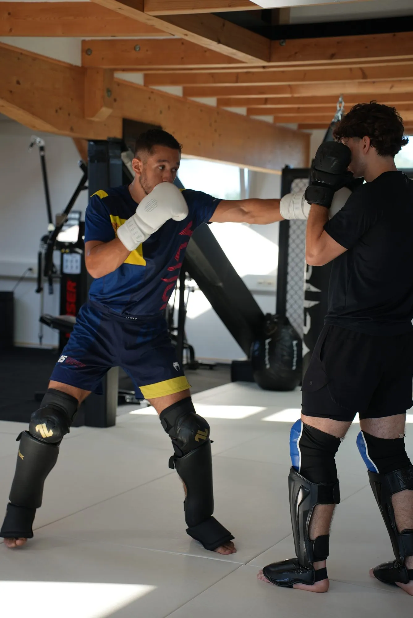 Travail des poings — jab, cross, crochet en kickboxing
